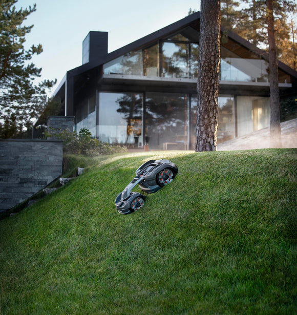 HUSQVARNA AUTOMOWER® 435X AWD